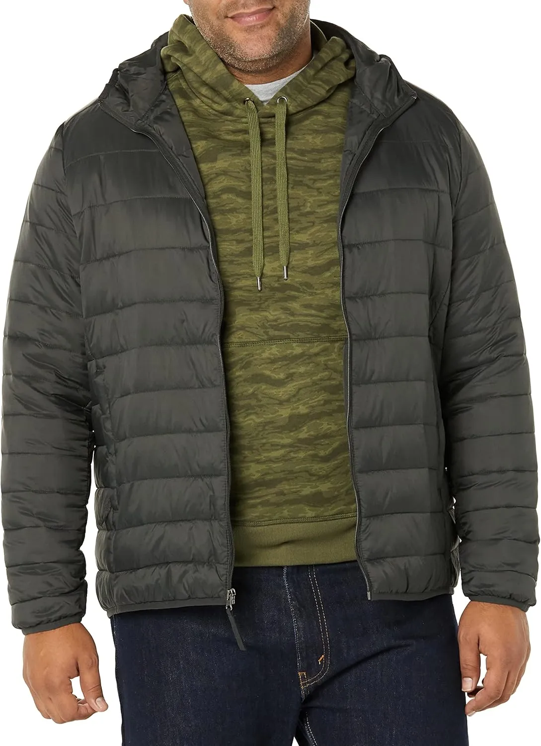 Amazon Essentials Men's Lightweight Water-Resistant Packable Hooded Puffer Jacket
