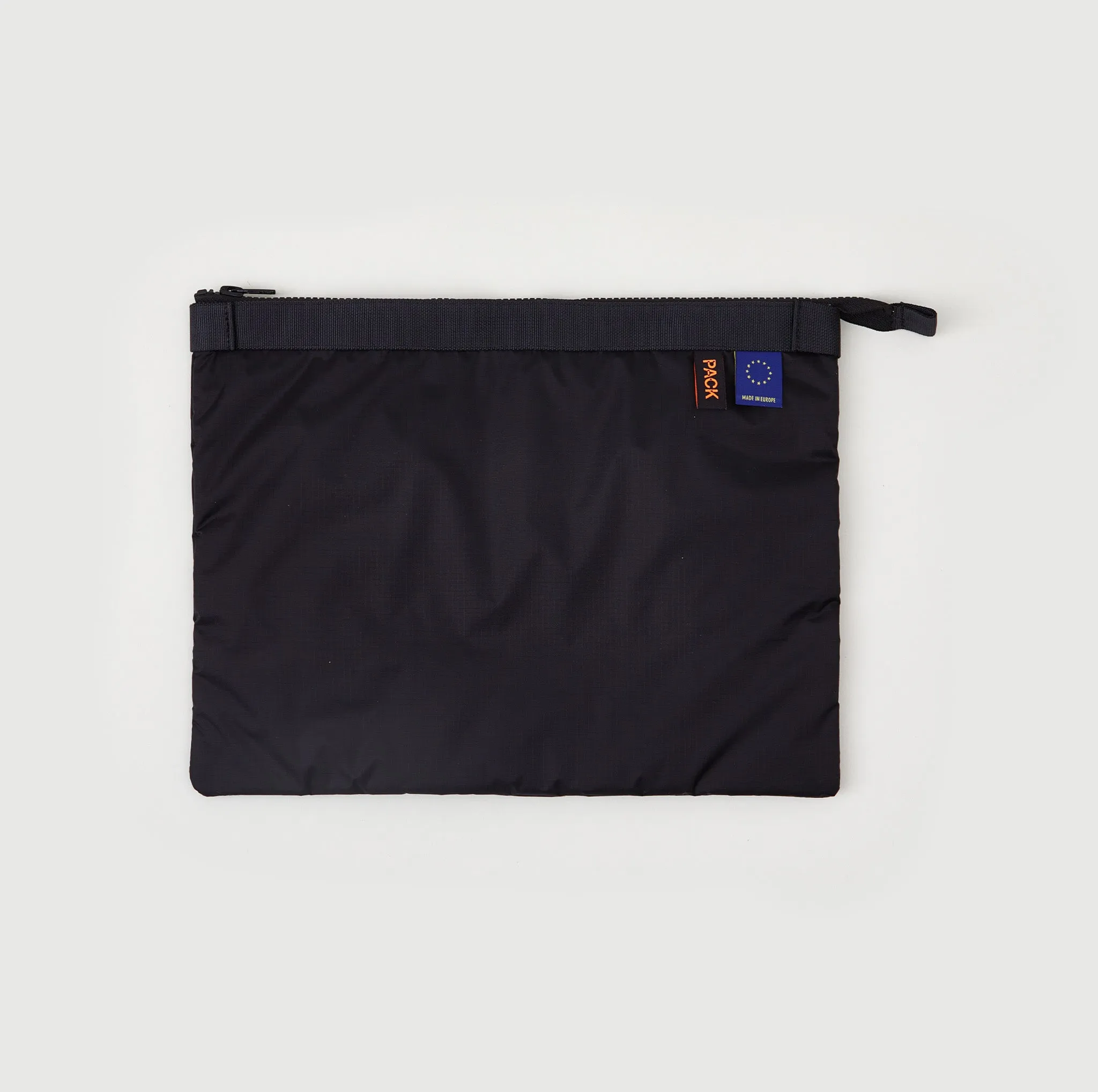 B2B M603 ZIP LAPTOP POUCH