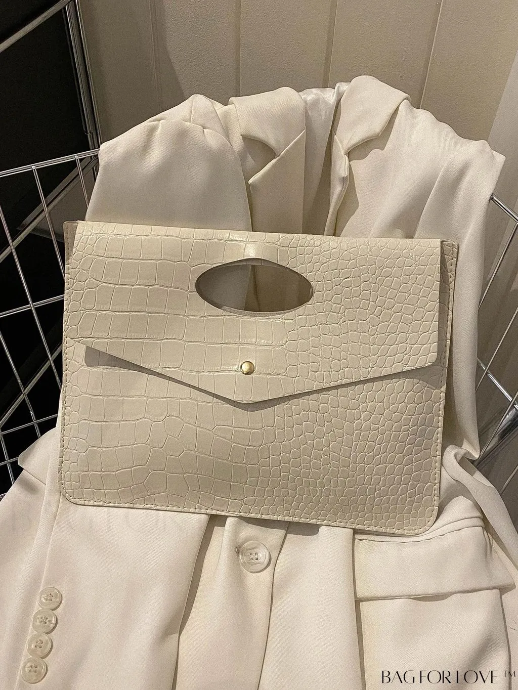 BagForLove - Elegant Crocodile Embossed White Flap PU Envelope Bag