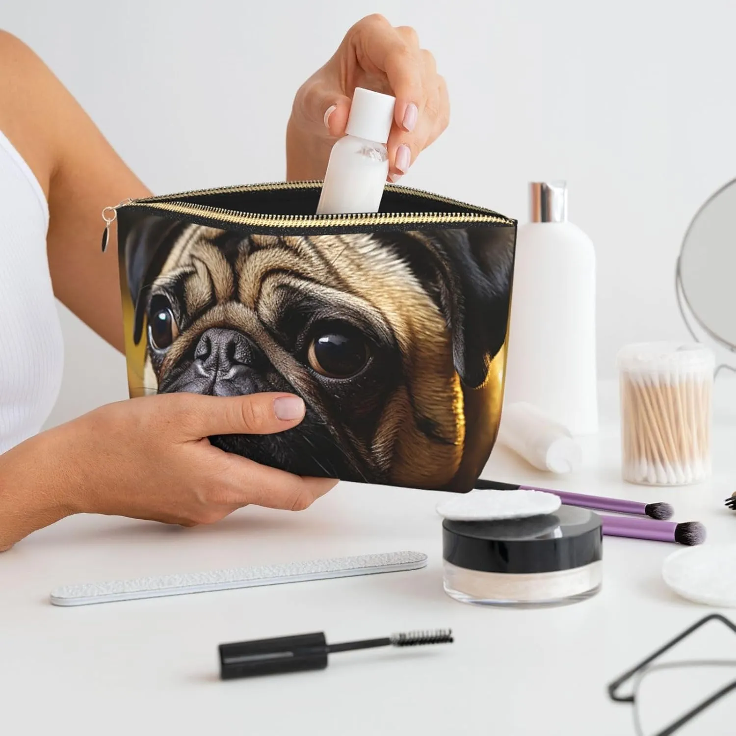 Cry Pug Cosmetic Bag Pu Leather Waterproof Makeup Bag Portable Travel Toiletry Bag Organizer Gold Zipper Pouch For Women Ladies Gift