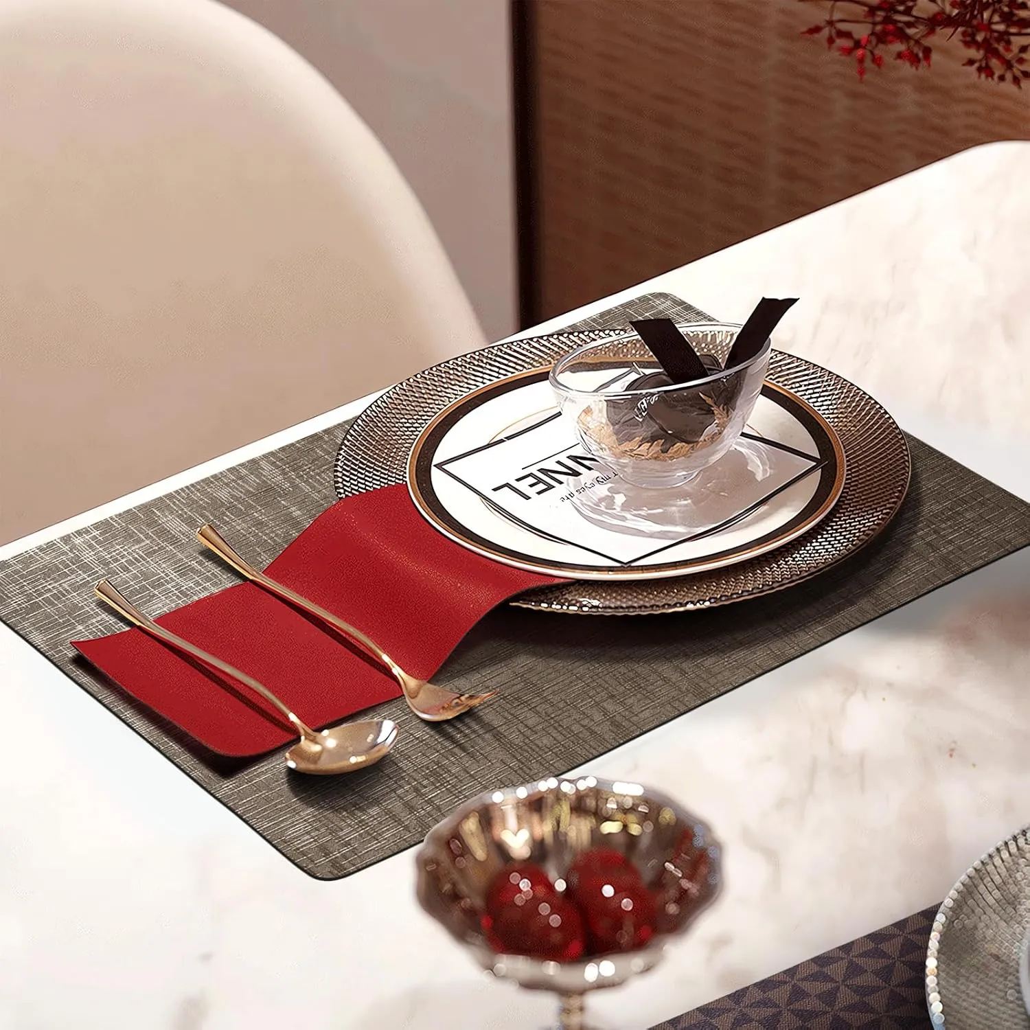 FGSAEOR Placemats Set of 4, Dual Sided Vinyl Wipeable Brilliance Table Mats 12 X 17 Inch, 100% Waterproof & Oilproof Faux Leather Place Mats for Kitchen/Dining/Party/Indoor & Outdoor - Bronze