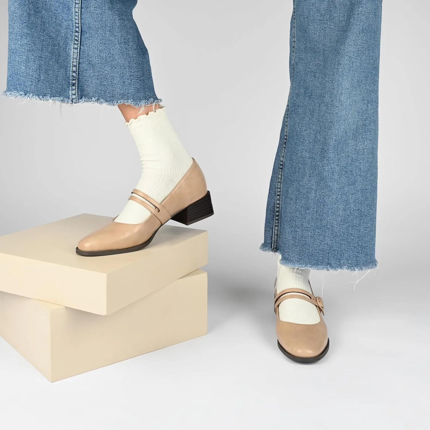 Journee Womens Mary Jane Outset Stacked Block Heel Buckle Strap Almond Toe Savvi Comfort Foam Pumps