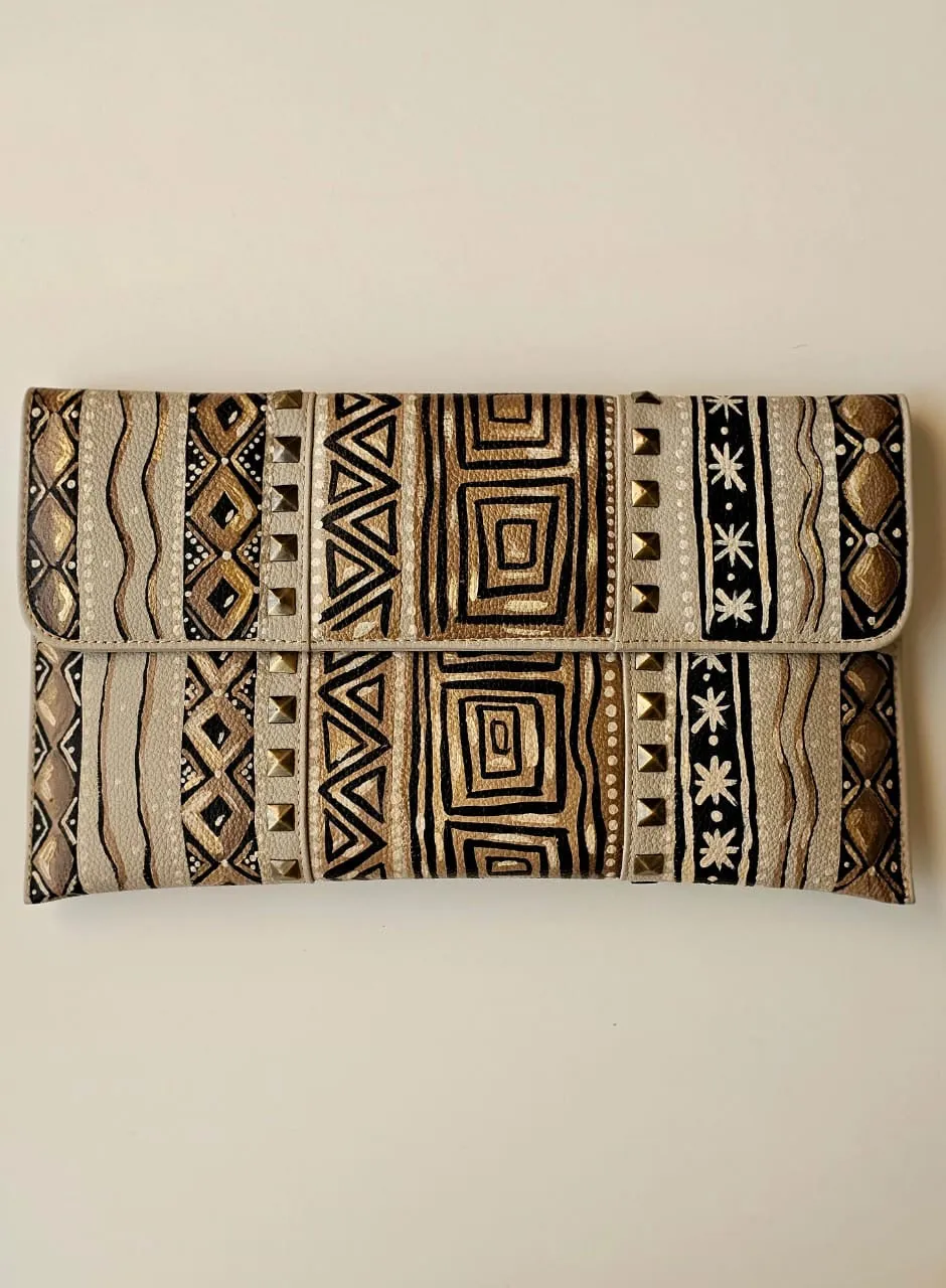 Leather Envelope with Studs Beige X Geometric