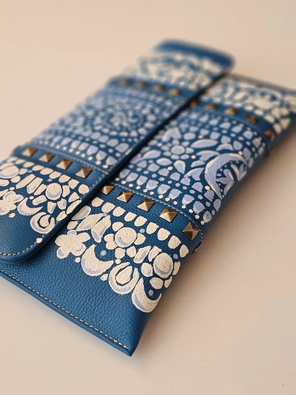 Leather Envelope with Studs Blue X Offwhite