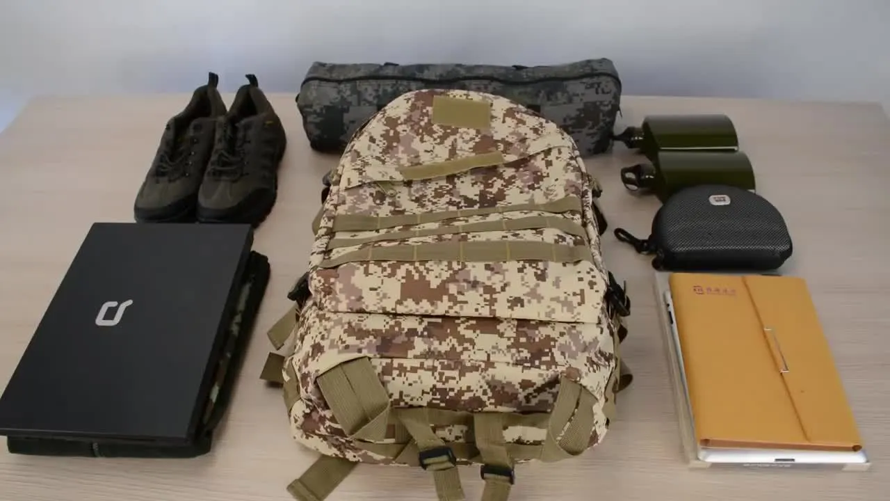 Men's Camouflage Hiking Backpack | Multicolor