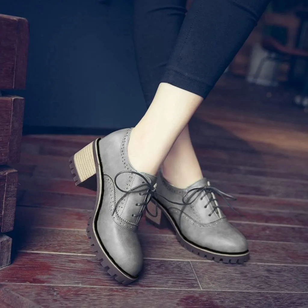 MIOKE Women's Block Mid Heel Oxford Pumps Wingtip Perforated Lace Up Patent Leather Vintage Dress Shoes