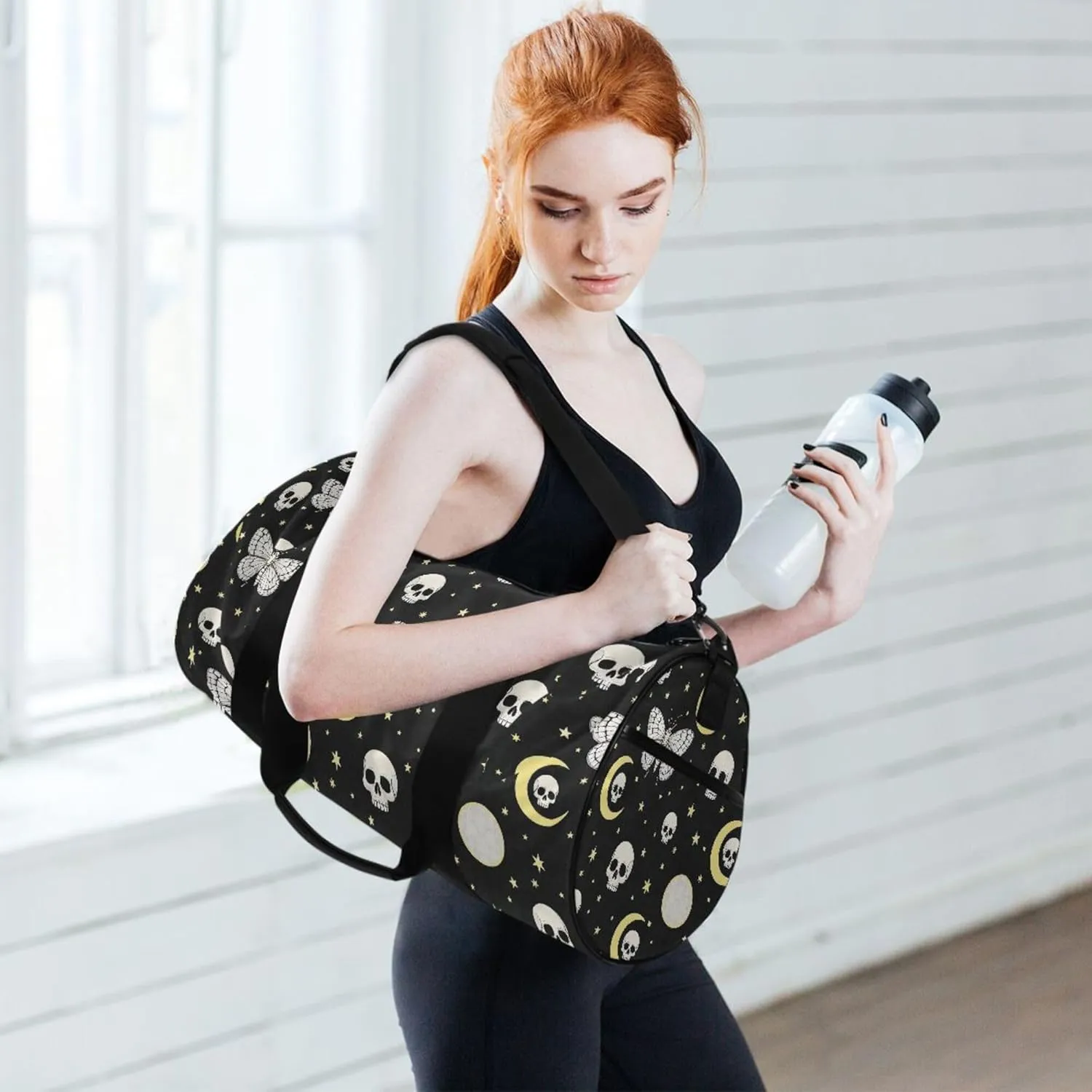 MNSRUU Sports Duffel Bags, Skull Star Moth Athletic Gym Bag Overnight Workout Travel Tote Luggage for Men Women Yoga