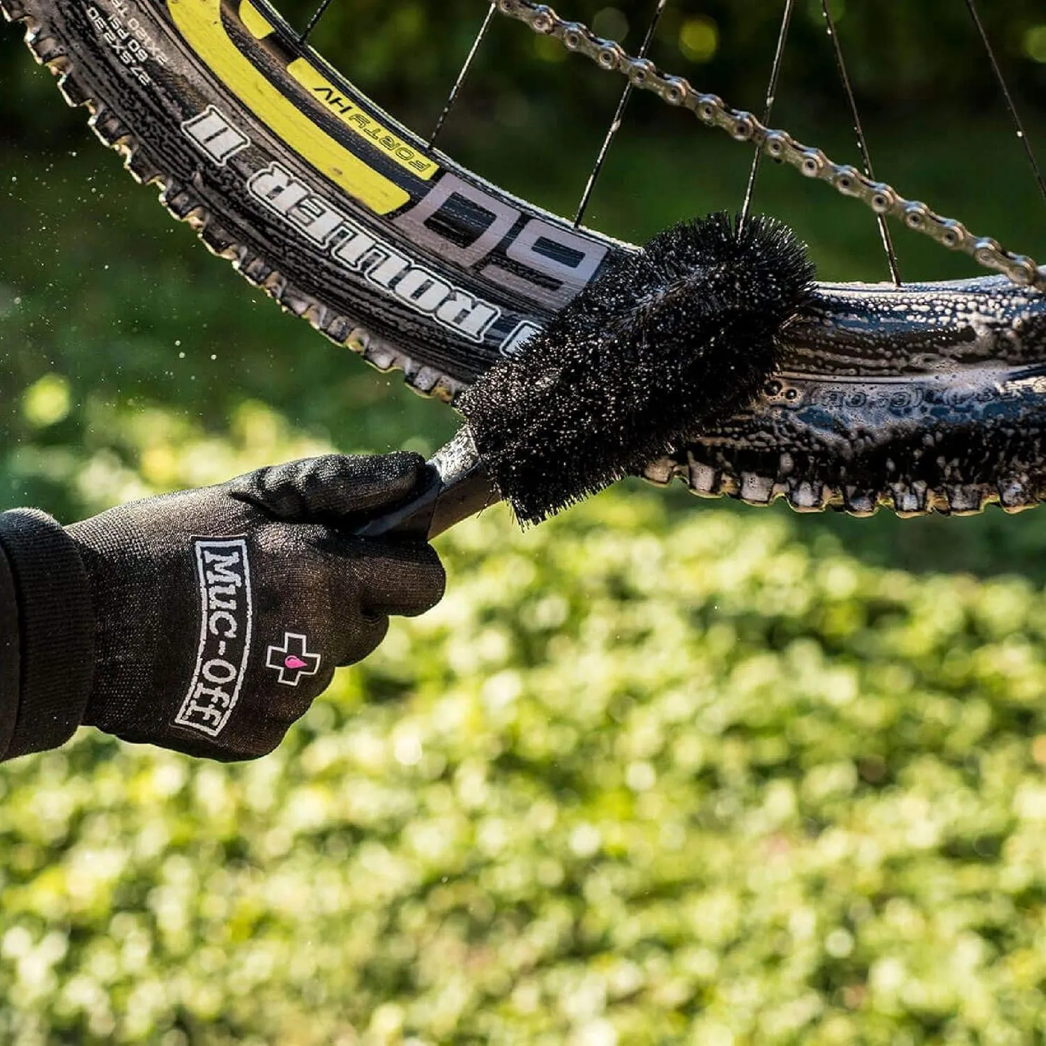 Muc-Off Bicycle Car Wash Brush, Easy to Clean, Removes Stains, Choose Brush According to Your Car Wash Style