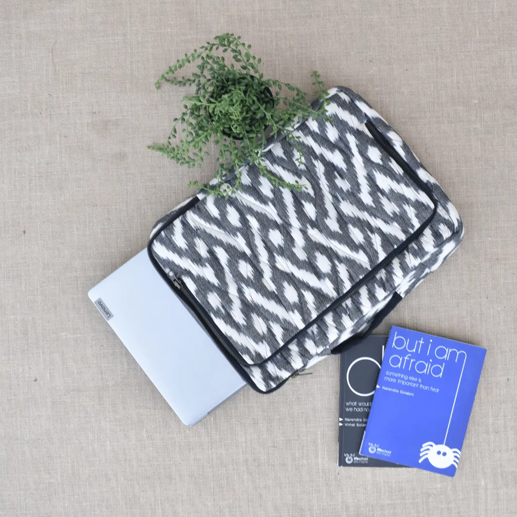 quilted laptop bag in black Ikat Cotton