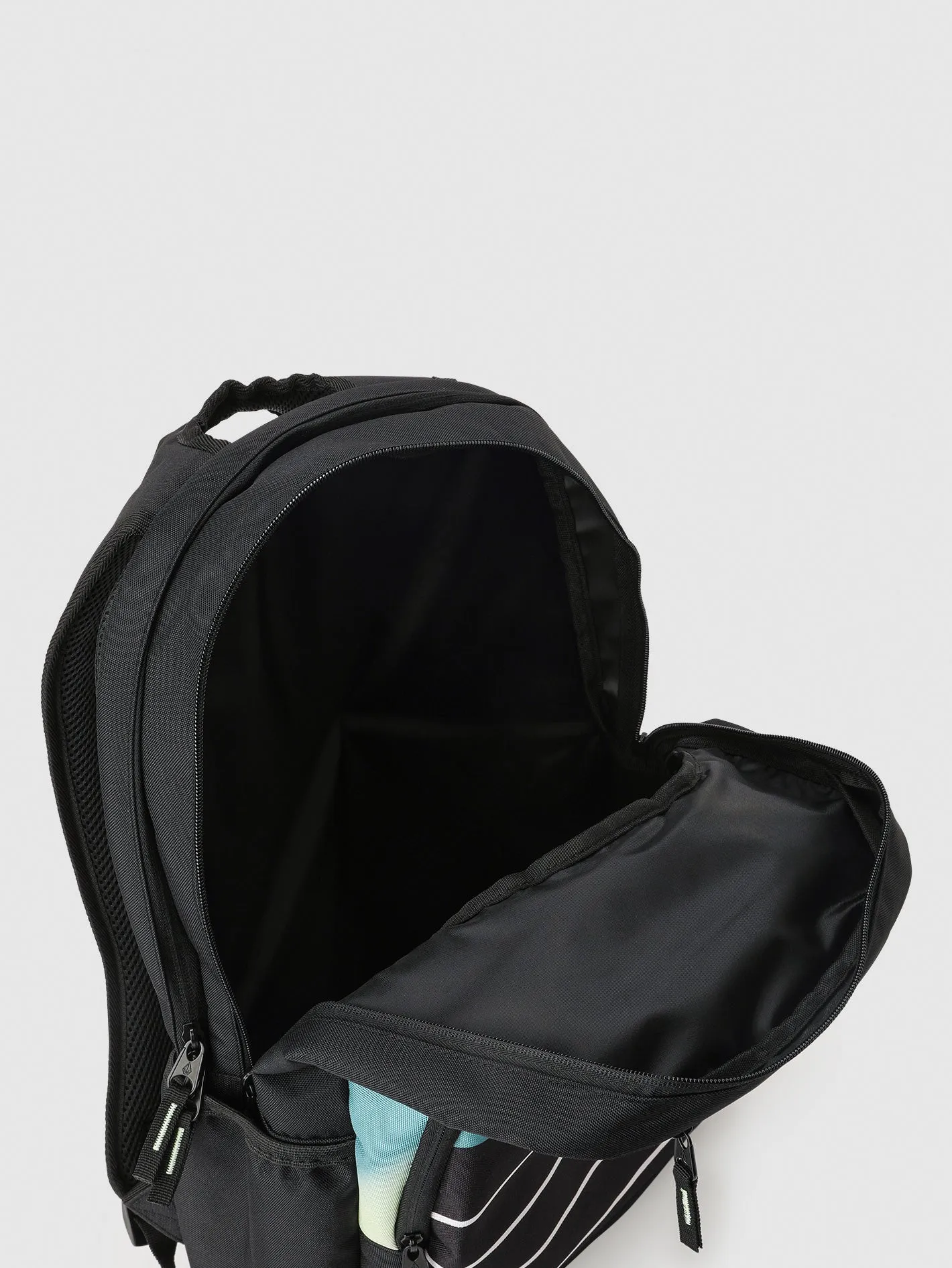 Stone Attack Backpack - Fade To Black